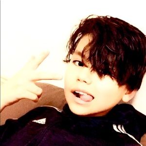 Meet your Posher, Adriel